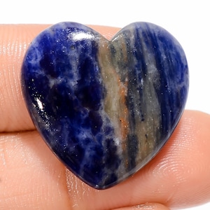 Natürlicher Sodalith Cabochon Blaues Herz Kristall Blauer Sodalith Kristall Herzform Blauer Stein 22X22X4 mm Größe 23 Karat Gewicht