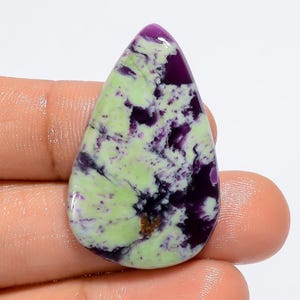 Cabochão de formato de pêra natural de kammererita pedra preciosa solta para fazer joias 21 Ct. 35X21X2 mm (pedra como na imagem)