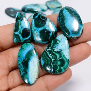 Cabochão de malaquita crisocola natural, pedra preciosa solta, lote com 10 peças para fazer joias, peso 202 quilates, tamanho 16x16,31 x 21 mm (cabine conforme a imagem)
