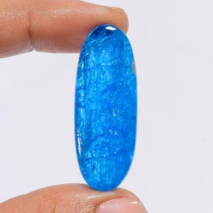 Cabujón de apatita azul neón natural en forma de pera, cristal de apatita suelto para hacer joyas, tamaño 39 x 14 x 3 mm, apatita (piedra como en la imagen)