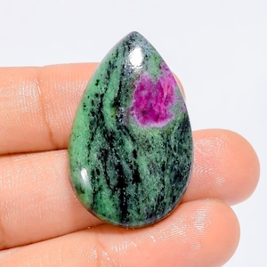 Pietra preziosa sciolta cabochon a forma di pera di zoisite rubino naturale per la creazione di gioielli, 42 carati, 32 x 20 x 5 mm (pietra come da immagine).