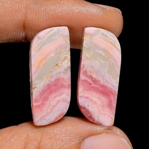 Par de pedras preciosas soltas de cabochão de formato extravagante de rodocrosita natural para fazer brincos 29 Ct. 24X9X3 mm (par como na imagem)
