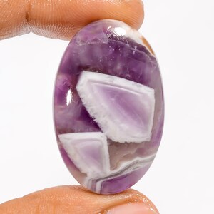 Ametista Chevron naturale, forma ovale, cabochon, pietra preziosa sfusa per la creazione di gioielli, 52 carati, dimensioni 36 x 23 x 7 mm (come da foto).