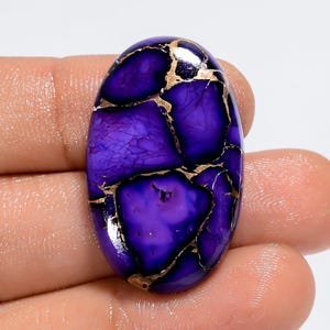 Pietra preziosa sciolta cabochon ovale turchese viola naturale per realizzare gioielli 31 carati. 30X19X4 mm (pietra come da foto)