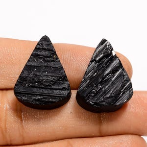 Paire de pierres précieuses cabochon en forme de poire Druzy en tourmaline noire naturelle pour la fabrication de boucles d'oreilles, 44 carats, 22 x 16 x 7 mm (comme sur la photo)