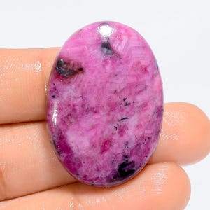 Cabochon de rubis naturel, cristal de rubis rose, pierre précieuse de rubis en vrac, pierre de rubis polie des deux côtés, forme ovale 33 x 23 x 6 mm (pierre comme sur la photo)