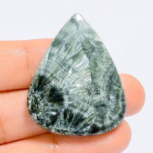 Serafinite naturale a forma di pera, pietra preziosa sciolta cabochon per la creazione di gioielli, 45 carati, 37 x 30 x 5 mm (pietra come da foto).
