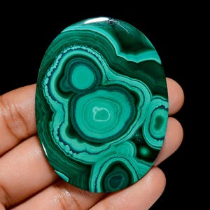 Malachite naturale ovale cabochon pietra preziosa sciolta per la creazione di gioielli 122 carati 57X42X2 mm (malachite come da foto)