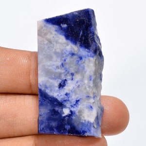 Prachtige hoogwaardige kwaliteit 100% natuurlijk sodaliet Fancy Shape Slice losse edelsteen voor het maken van sieraden 44 x 21 x 8 mm 76 kt.