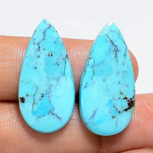 Natürliche Kingman Turquoise Paar Cabochon, Matched Kingman Turquoise Edelstein, Birnenform Türkis Paar Größe 25X12X4mm Gewicht 17Ct.