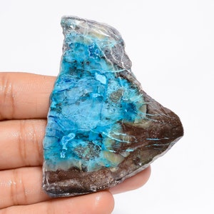 Tranche de cristal de chrysocolle naturelle brute, forme fantaisie, tranche de chrysocolle brute tranche de paume brute des deux côtés, dalle brute polie 63X53X5 mm