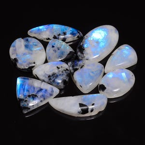 10 pièces de cristal de pierre de lune arc-en-ciel naturel/pierre de lune avec cabochon de tourmaline noire/lot de gros pierres de lune/pierre de naissance