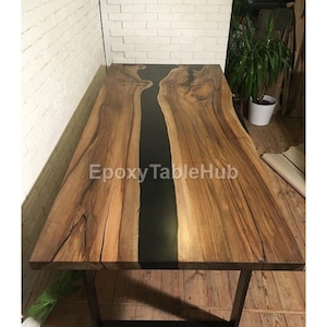 Mesa de nogal epoxi River: mesa de comedor de borde natural, mesa de madera de resina, muebles de madera natural hechos a mano y personalizados
