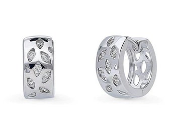 Pendientes Huggie, Pendientes de oro blanco de 14K, Pendientes de función de boda, Diamante de 1,9 qt, Pendientes de fiesta, Pendientes de aro de plata, Regalo para ella