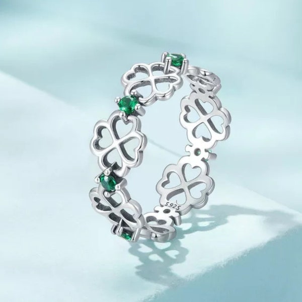 Eternity Clover Ring, Dainty Emerald Clover Ring, Clover Leaf Ring, Full Eternity Band Clover Ring, Dainty Ring, Four Leaf Clover Ring