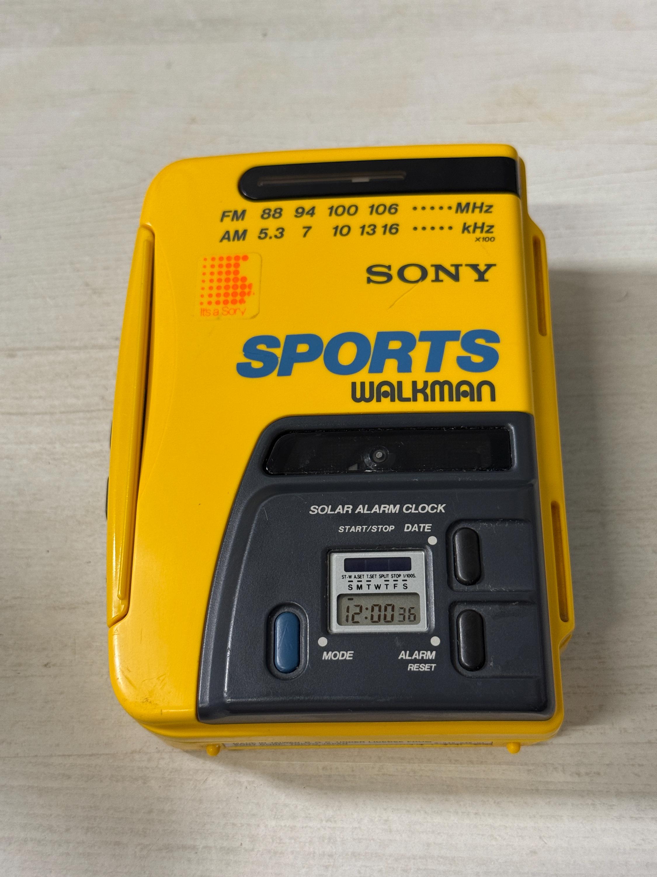 ラジオ・コンポ SONY SPORTS RADIO SONY SPORTS CFD-970 自分の中のソニースポーツのモデルの