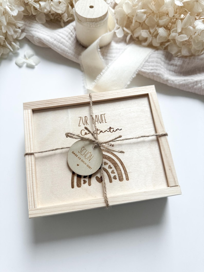 Geldgeschenk Taufe Mädchen
Taufgeschenk Geld
Geldgeschenk Taufe Junge
Taufgeschenk Geld Mädchen
Taufgeschenk Geld Junge
Geschenk Taufe Geld
Taufgeschenk Patenkind
Geschenk Taufe
Erinnerungsbox Taufe
Geschenk Taufe personalisiert
Geschenkidee Taufkind
Personalisiertes Taufgeschenk
Geschenkschachtel Taufe