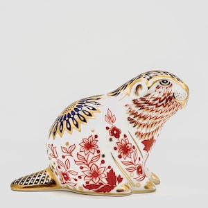 Royal Crown Derby Gold Stopper Beaver Paperweight