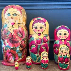 Vintage Large Russian Nesting Dolls - Matryoshka- 7 pieces