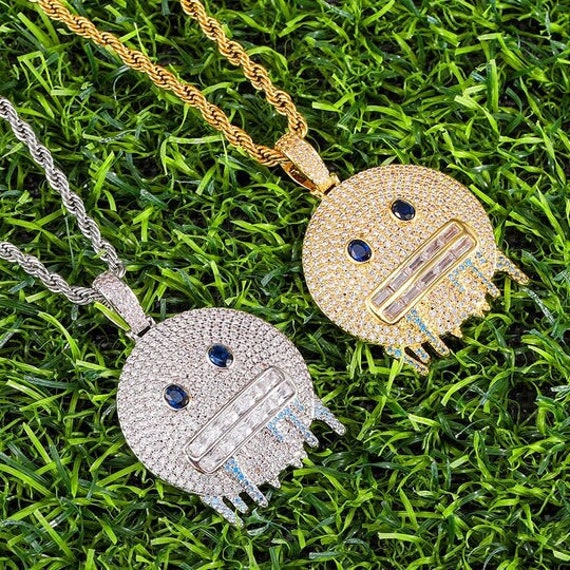 Diamond emoji pendant top