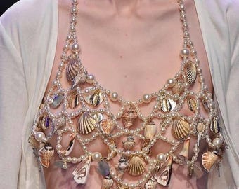 mermaid top, seashell top, mermaid costume, beaded top, natural shell, pearl top, gold necklace, pearl body chain, charm necklace Mediocre