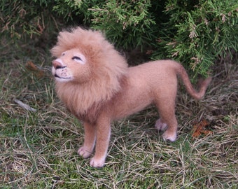 Needle felted lion sculpture, animal sculpture, wildlife sculpture