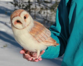 Needle felted barn owl, needle felted bird, Owl sculpture, bird sculpture, Owl home decor, gift for owl lovers