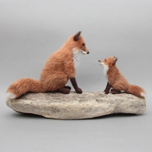 Needle felted fox sculpture, needle felted animal sculpture, mother fox and baby, gift for fox lovers