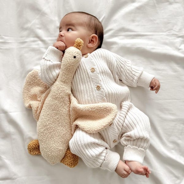 Handmade goose teddy, goose toy, boucle goose, boucle toy, newborn comforter, goose soft toy, newborn accessories, photo prop, nursery decor