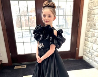 Black Satin Flower Girl Dress: Elegant Ruffle Collar Party Dress