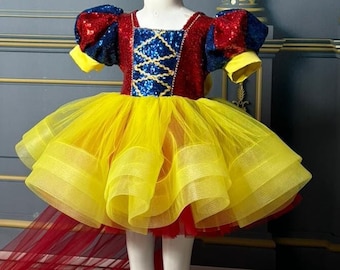Snow White Costume: Birthday Party Dress with Tail Train