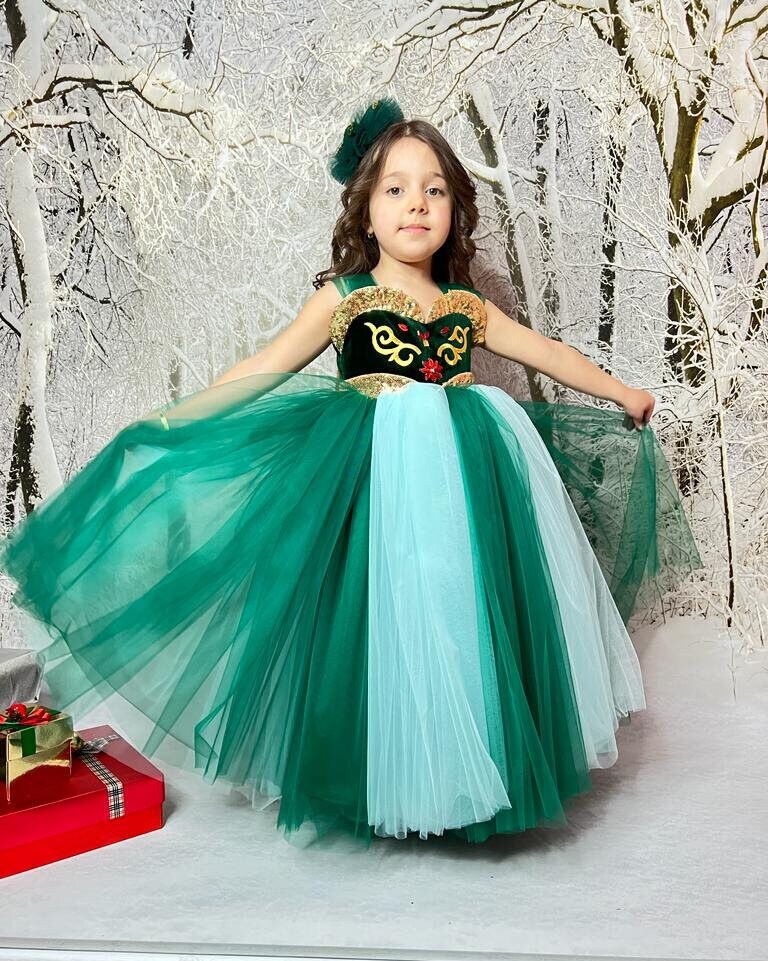 Anna Princess Dress: Emerald Green Tulle Gown, Hair Accessory Included -  Etsy