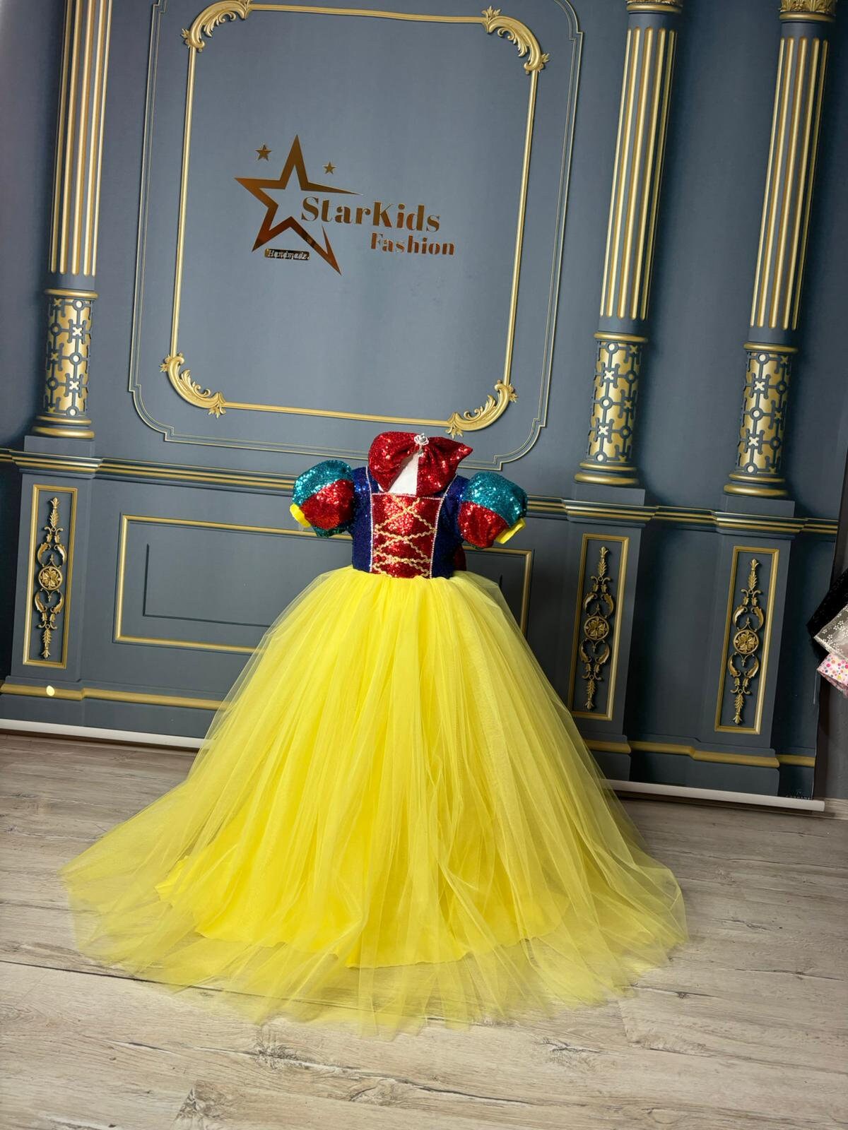 snow white birthday dress Costume: Yellow Skirted Party Gown Color:Ivory/Ivory 26 Waist collection-sale Green Embellished High Neck