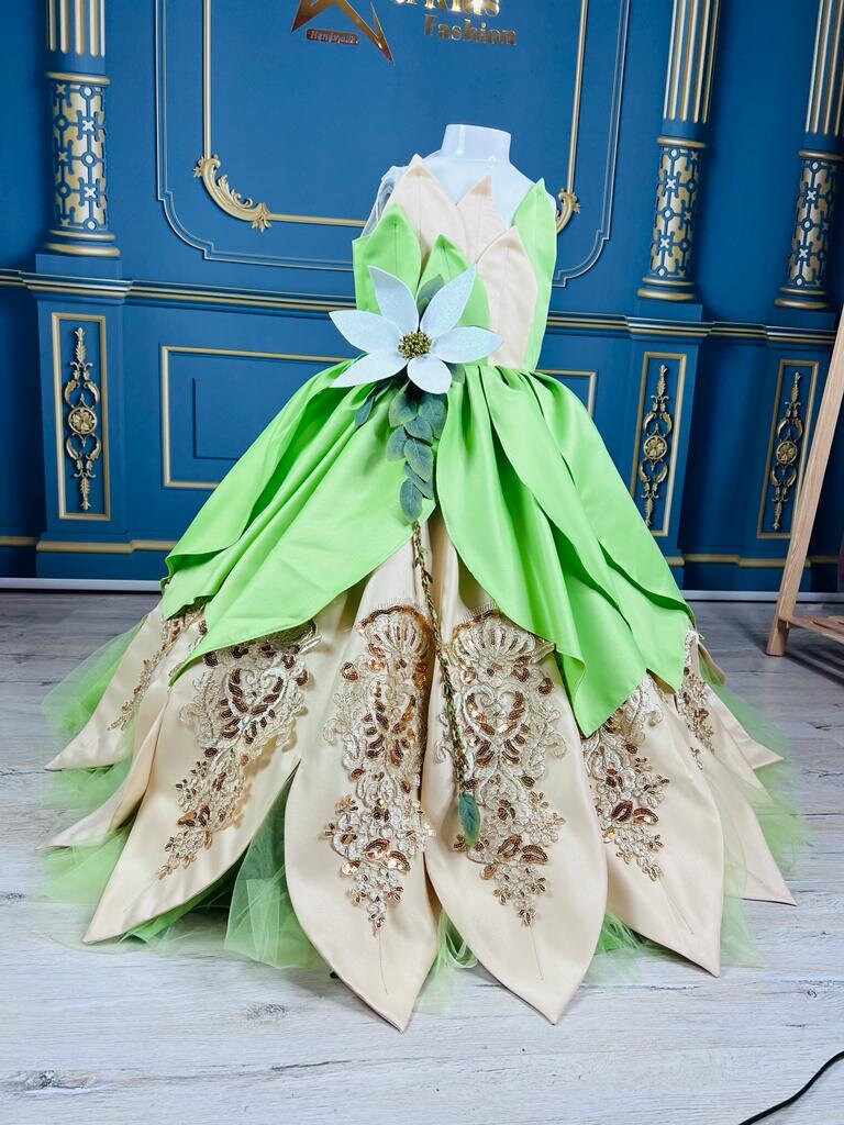 white christmas dresses Off Shoulder Princess Quinceanera Dresses Lace Appliqued Sweet 16 Part