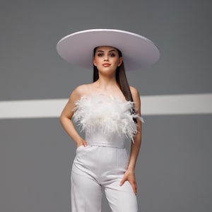 White Oversized Wide Brim Hat, Elegant Sinamay Hat for Women, Statement Wedding Hat, Avant Garde Photoshoot Hat, Couture Wide Brim Hat