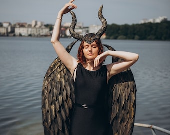Black Fallen Angel Wings with Horns | Gothic Fantasy Costume | Wearable Dark Angel Cosplay | Photoshoot Prop | Handmade Dark Angel Wings