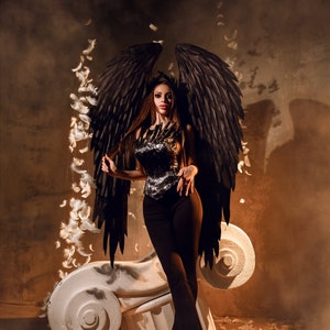 Disfraz de alas de ángel negro / Alas de therian negras móviles / Alas de ángel negro para adulto / Alas negras / Alas de ángel grandes para cosplay / Alas de utilería fotográfica