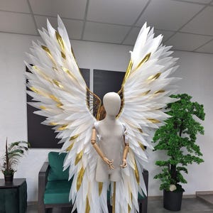 Large LED Angel Wings Costume – Light Up White and Gold Feather Wings, Glowing Cosplay Prop, Festival Outfit,Carnival Performance Decoration