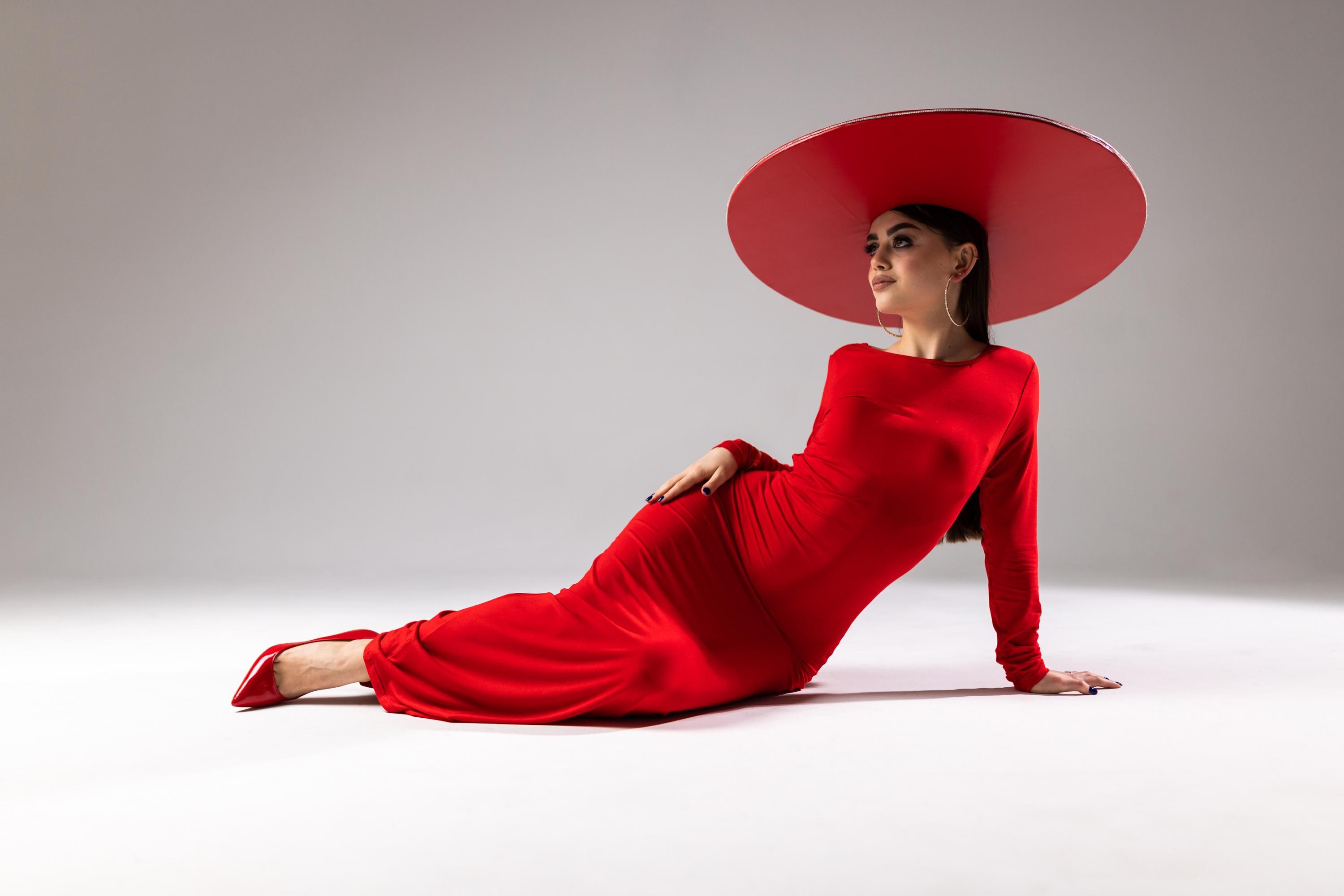 White and Red Custom Derby Hat, Beach, Photography The history of the Kentucky Derby hat tradition – NBC New York main image 3