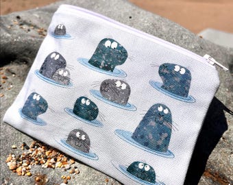 Seal small zipped purse
