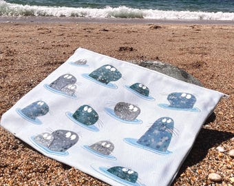 Seal large zipped bag/ make up bag