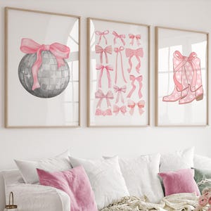Trendy roze strikken muurkunst set van 3, preppy poster, decor college appartement, aquarel strikken print, coquette room decor, girly muurkunst,
