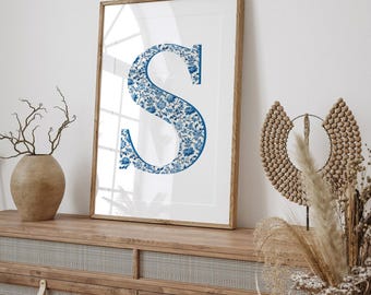 Impresión de letras chinoiserie personalizadas, impresión de vaquera costera, impresión de nieta costera azul claro, impresión de monograma azul de Delft, regalo para ella