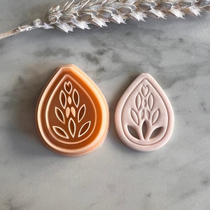 Oval Art Nouveau Flower Embossed Shape Polymer Clay Jewellery Cutter