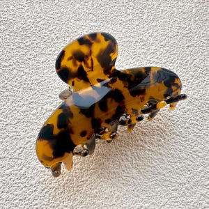 Classic Tortoise Shell Hair Claw,Hair Jewelry,Acetate Hair Clip,Hair Accessories,Vintage Hair Clips For Women,Strong Hair Clip,Claw Clip