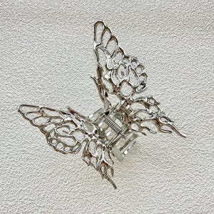 Butterfly Hair Claw,Women Hair Accessory,Metal Hair Claw,Hair Claw Clip,Claw For Long Hair,Hair Jewelry,Girlish Hair Clip,Modern Hair Claw