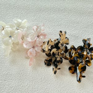 Acetate Hair Clip,Hair Jewelry,Women Hair Accessory,Tortoiseshell Hair Claws,Flower Hair Clips,Delicate Hair Clip,Hair Accessories,Hair Clip