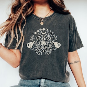 Celestial Shirt, Moth Butterfly Shirt Gifts, Moon Phase Astrology Astronomy Gifts Shirts, Moon Shirt,Witch Gifts for Her, Comfort Colors Tee