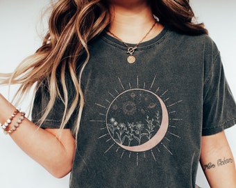 Camiseta Sol y Luna Celestial, Flores de Bruja, Colores Cómodos