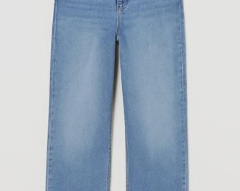 Hoch taillierte Denim-Jeans mit weitem Bein - Klassisch und schick